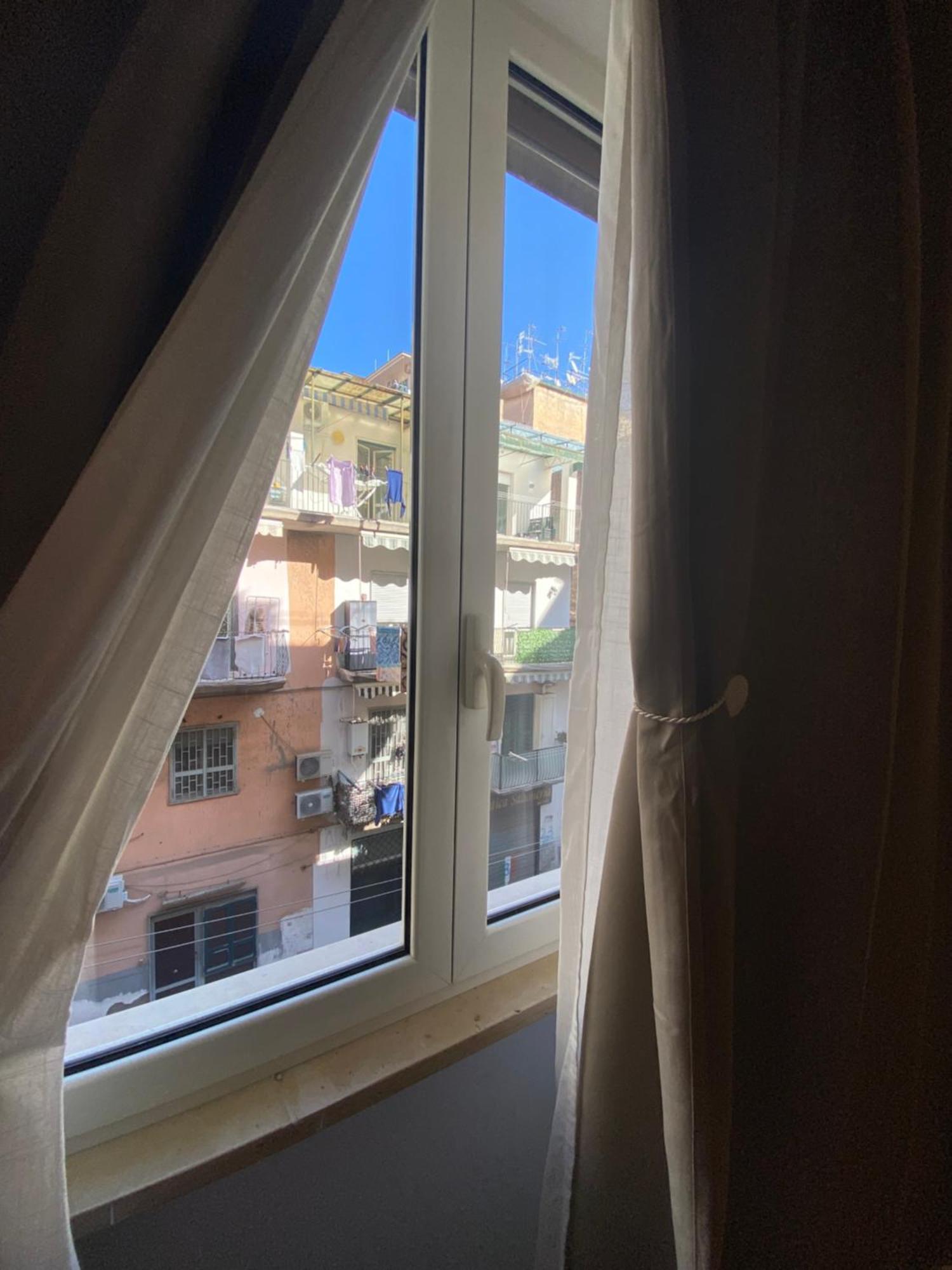 La Dimora Di Marti " Vicino Al Centro Storico Di Napoli" Bed & Breakfast エクステリア 写真