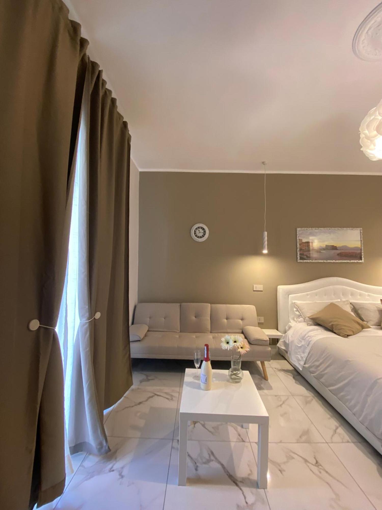 La Dimora Di Marti " Vicino Al Centro Storico Di Napoli" Bed & Breakfast エクステリア 写真