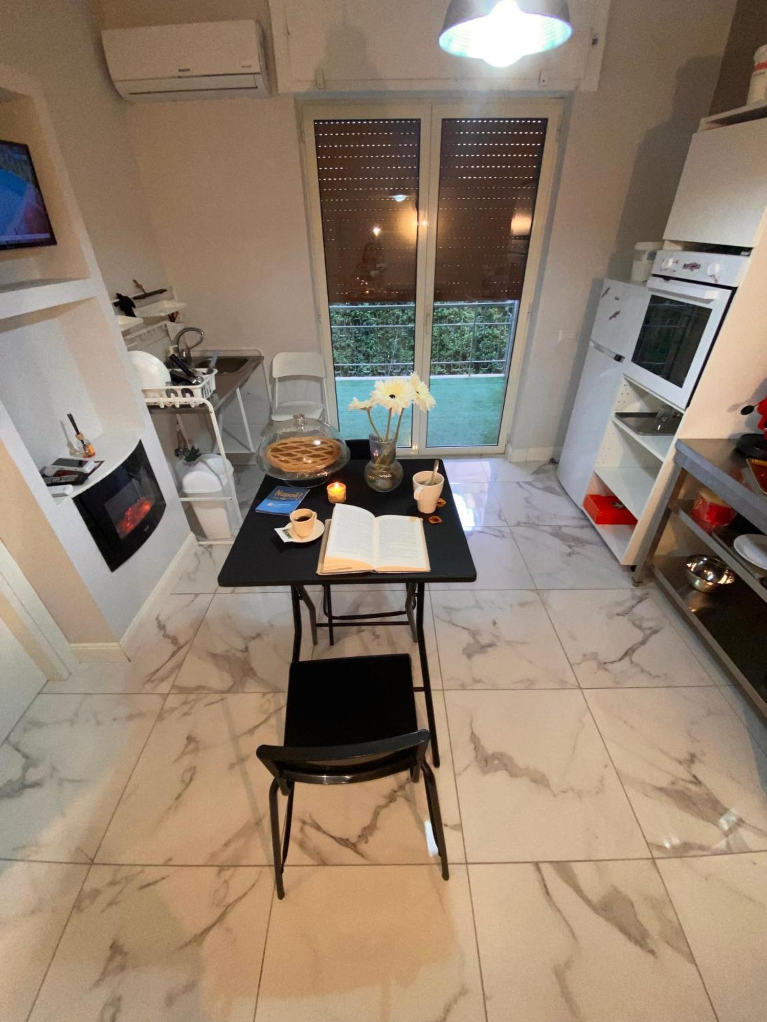 La Dimora Di Marti " Vicino Al Centro Storico Di Napoli" Bed & Breakfast エクステリア 写真