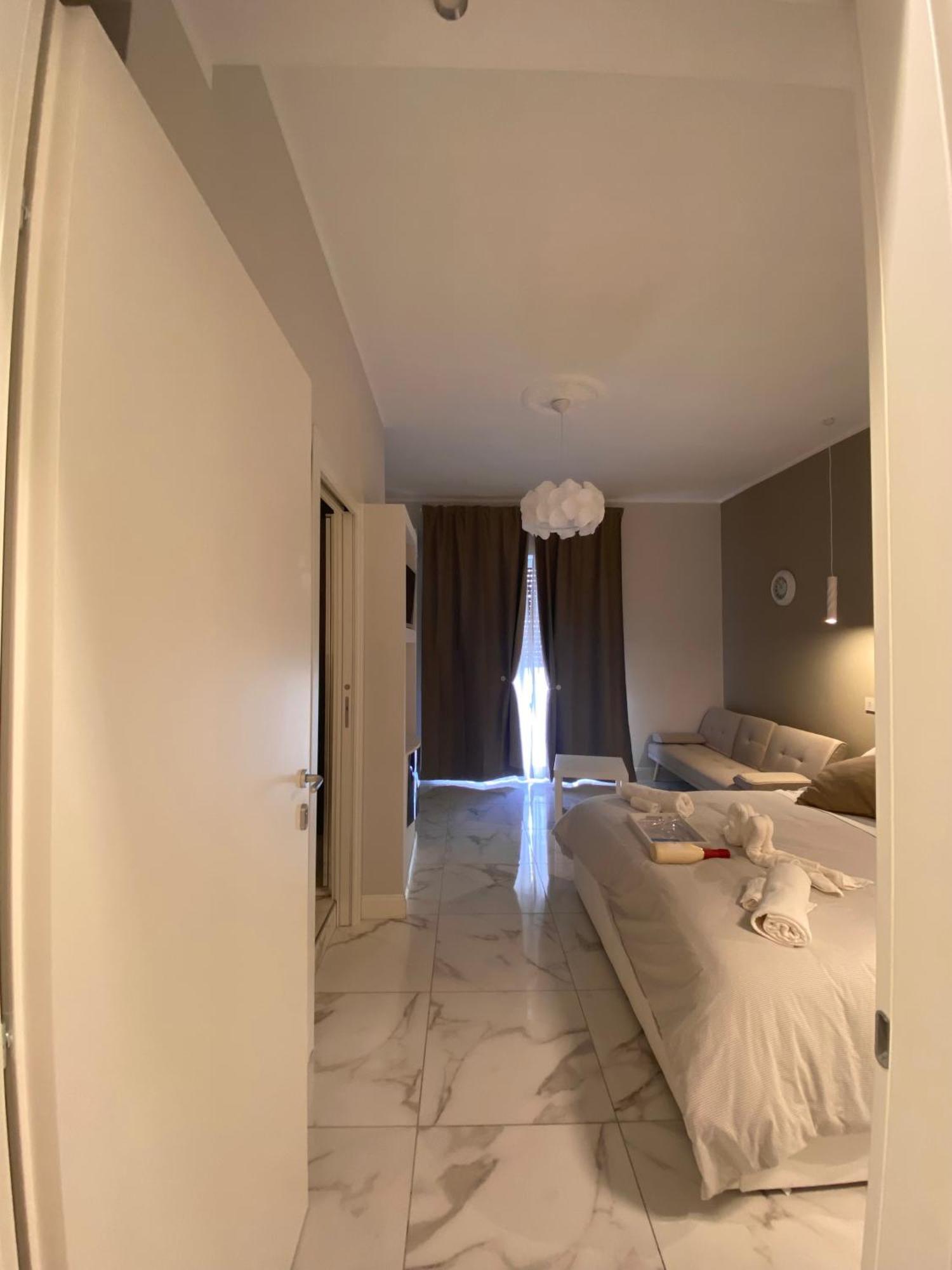 La Dimora Di Marti " Vicino Al Centro Storico Di Napoli" Bed & Breakfast エクステリア 写真