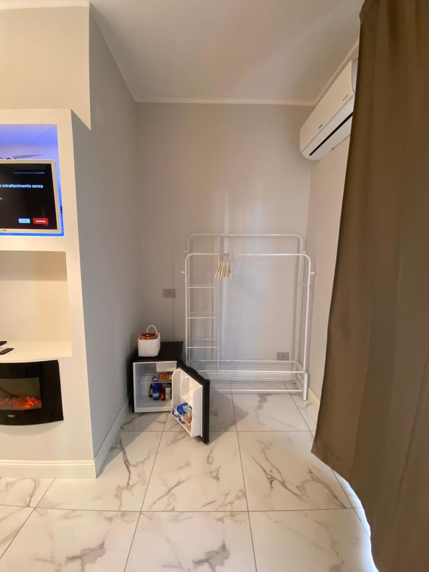 La Dimora Di Marti " Vicino Al Centro Storico Di Napoli" Bed & Breakfast エクステリア 写真